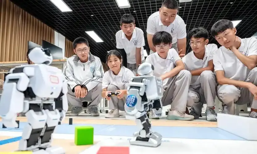 Robotics education showing future RaaS and automation skills.