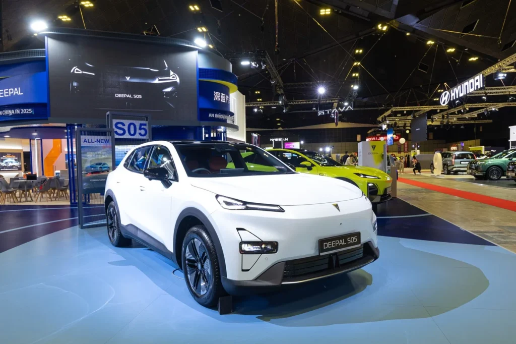 Deepal S05 at auto show