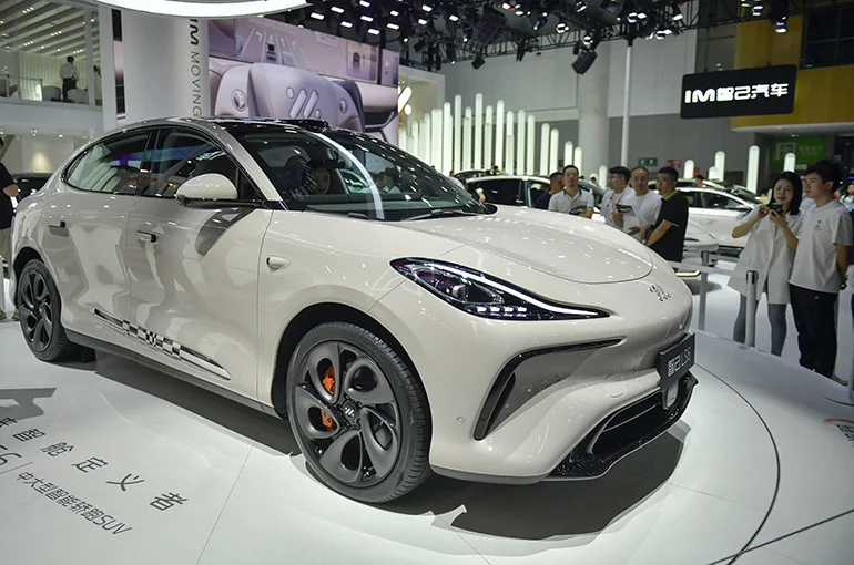 IM LS6 electric SUV displayed at a China auto show