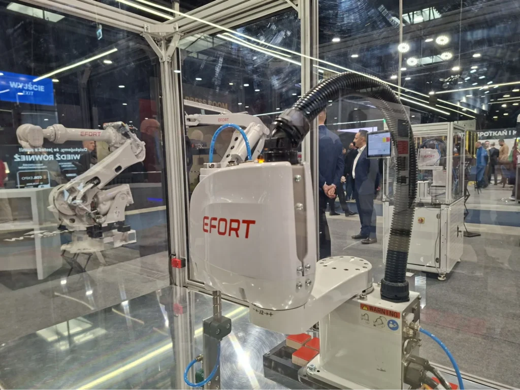 EFORT industrial robot at automation exhibition