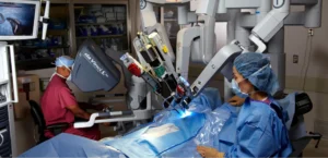 Da Vinci robot assisting surgery