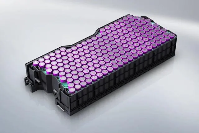 Electric vehicle battery pack with cylindrical cells