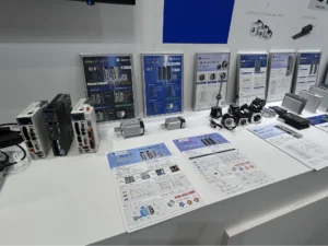 Leadshine servo drives and motors display