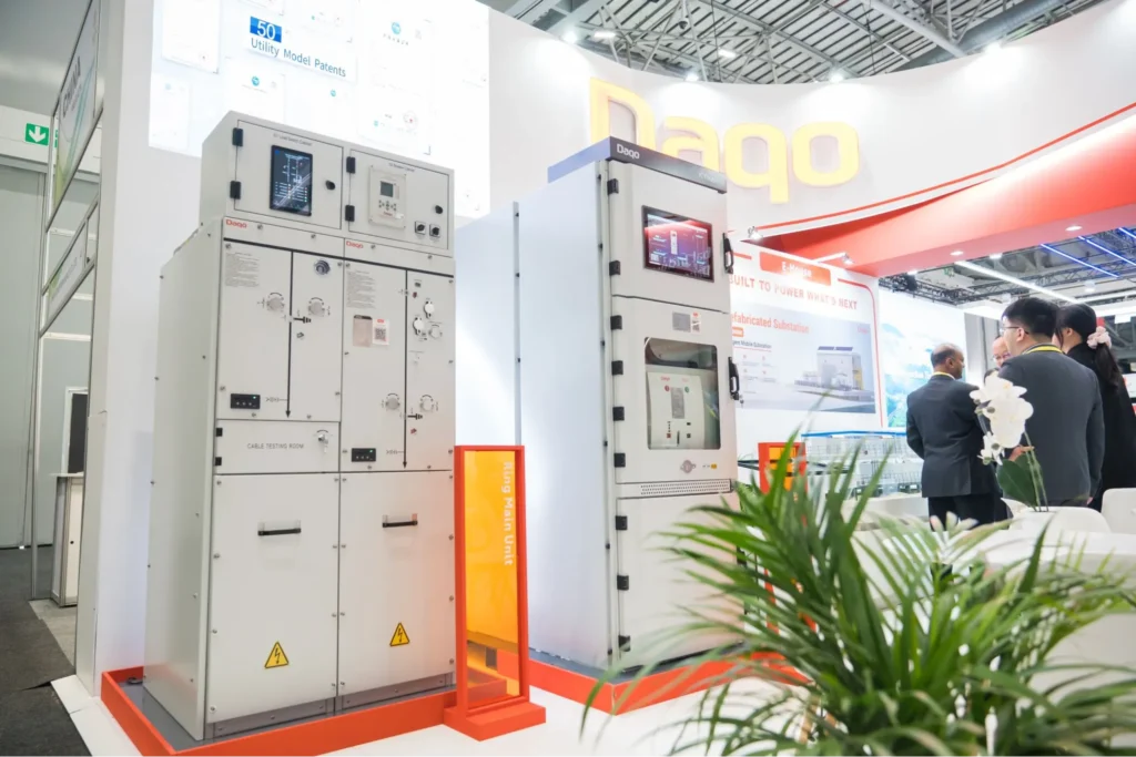 Daqo booth with power equipment
