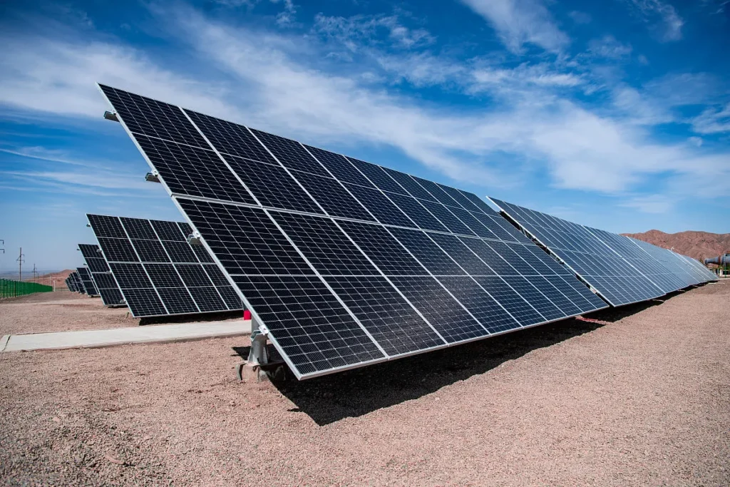 HJT solar panels installed in a desert solar farm
