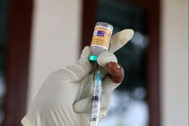 Vaccine dose prepared for injection