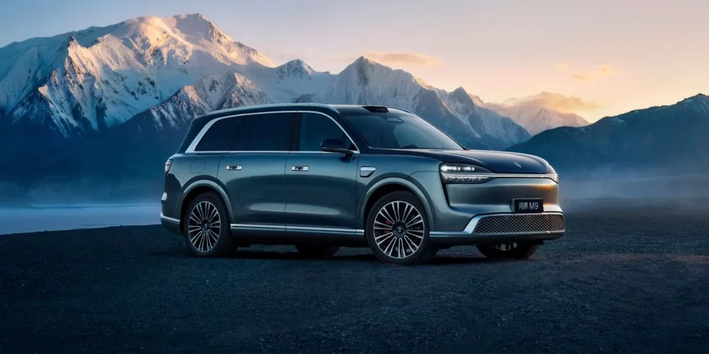 Huawei AITO M9 electric SUV