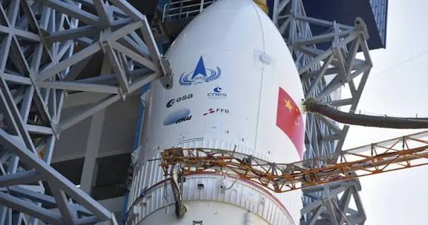 Chinese spacecraft payload on launch vehicle