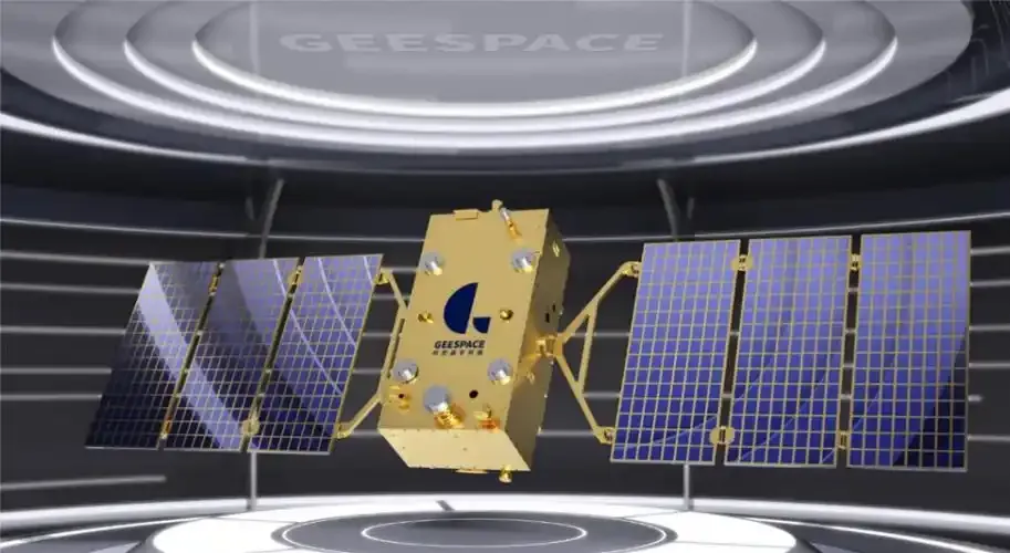 Geespace satellite platform with solar panels