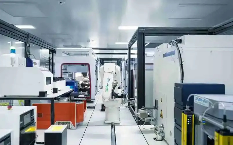 Automated sequencing equipment inside a Novogene laboratory