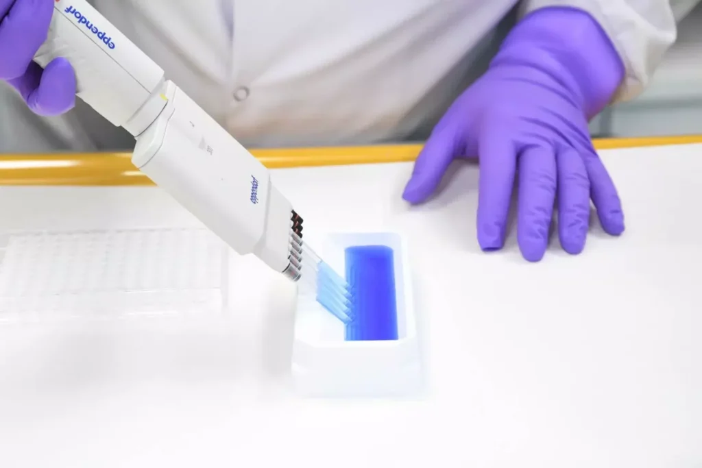 Laboratory pipetting for drug research